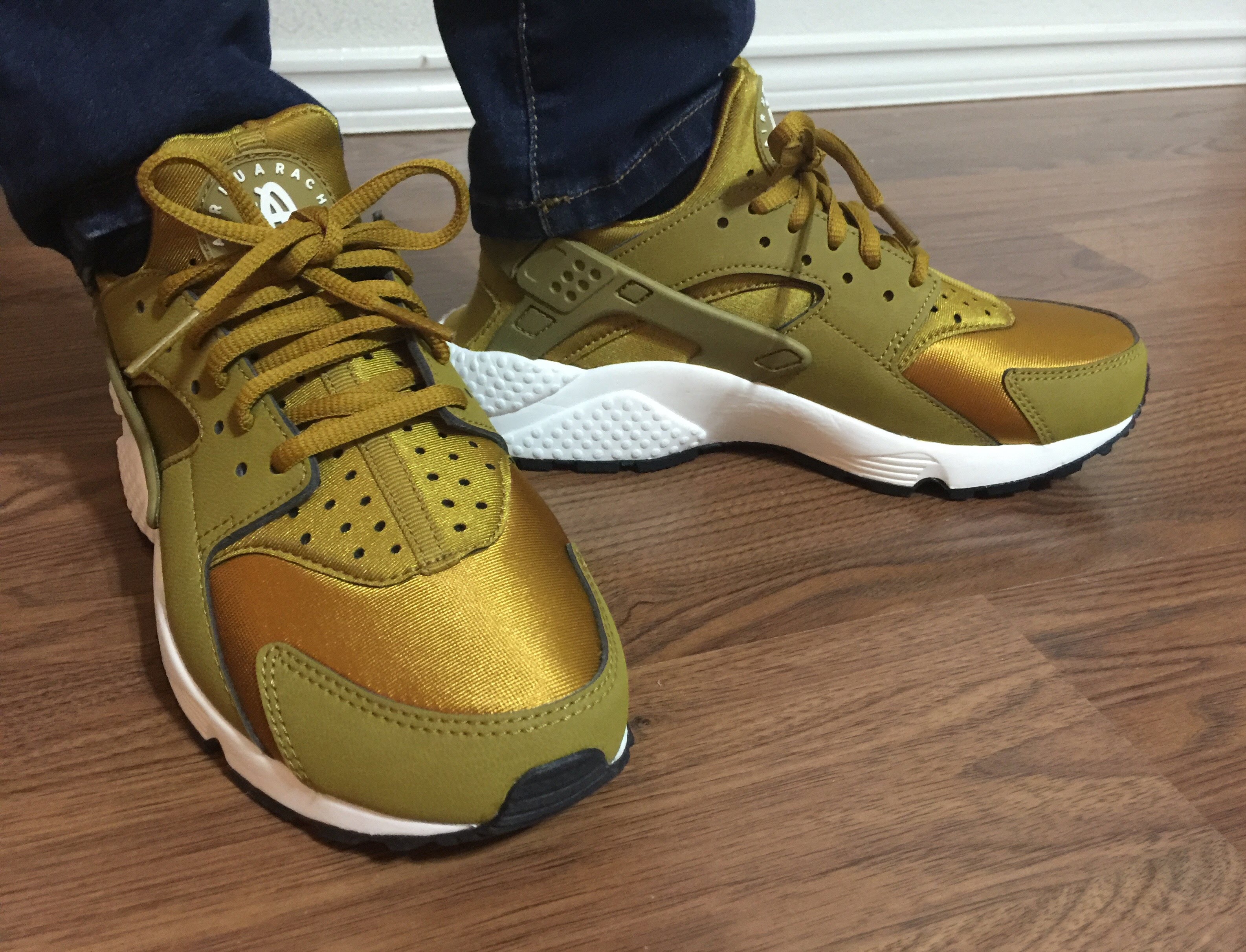 nike air huarache bronzine