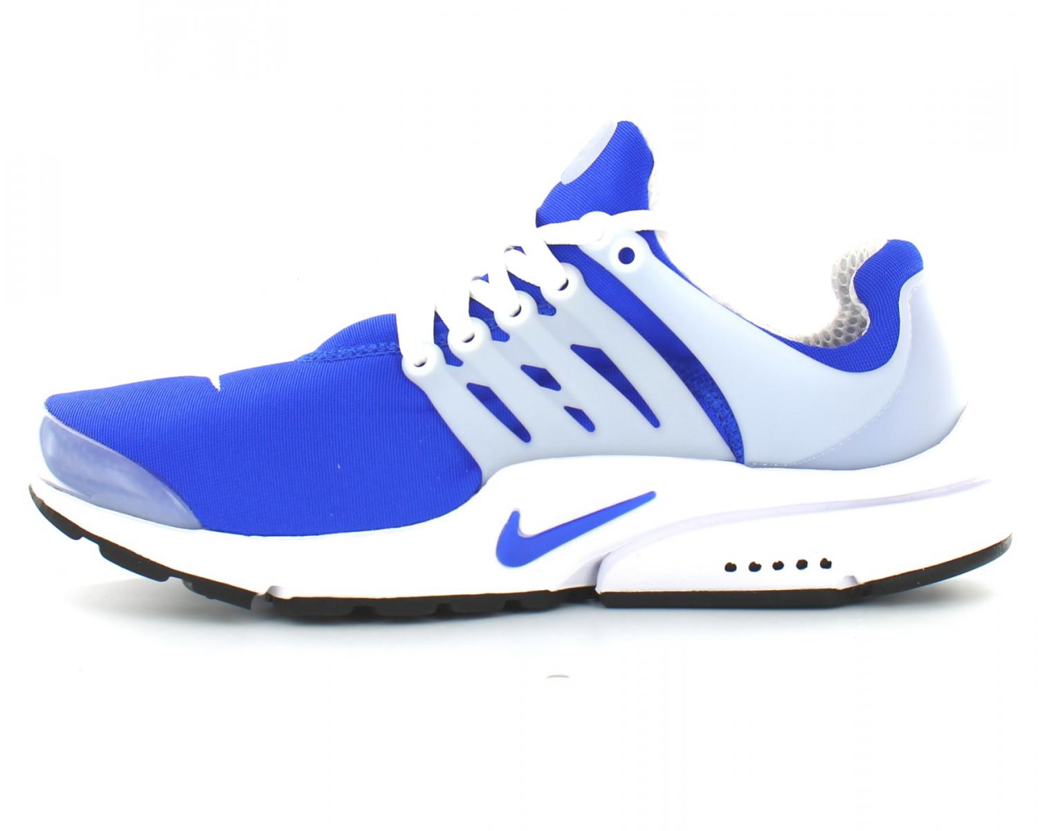 nike bleu et blanche