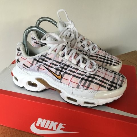 nike tn burberry